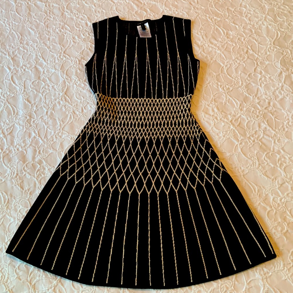 Sleeveless knit dress by BCBGMaxAzria, Sz XS.  Black with tan stitching